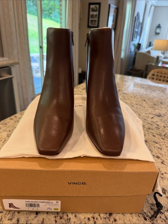Vince Shoes - BNWT Vince Molton Brown Leather Square-Toe Ankle Boots Size 7.5
